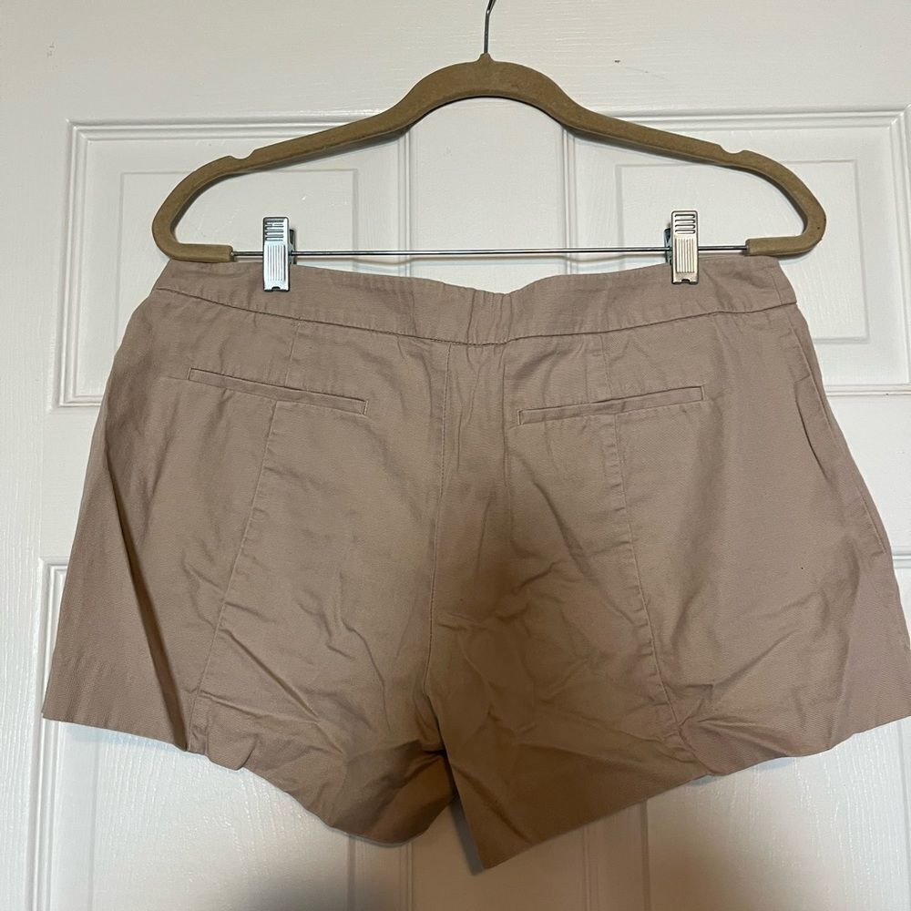 Gap Khaki Shorts - Picture 4 of 5
